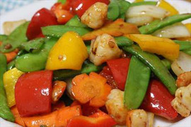 Tết ăn gì để 'thả phanh' mà không tăng cân?