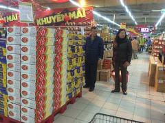 ‘Tặng không’ khách hàng, doanh nghiệp ngàn tỷ thắng lớn