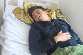 8 lâm tặc đánh trọng thương hai cán bộ kiểm lâm