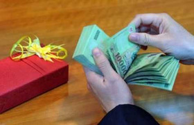 'Khoảng 30% quà biếu có ẩn ý không lành mạnh”'