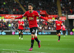 Clip: Ander Herrera mở tỷ số cho Man Utd