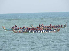 Ngàn người tham gia khai hội đua thuyền Tứ Linh, đảo Lý Sơn