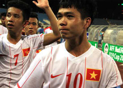 Công Phượng và đồng đội sẵn sàng đợi lệnh Miura