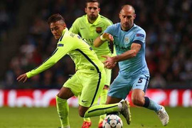 Neymar 'nổi điên' với fan Man City