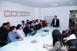 Thứ trưởng Bộ TT&TT Trương Minh Tuấn chúc Tết Báo VTC News