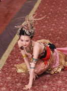 Nàng Đát Kỷ bớt cảnh hở ngực vì Võ Mị Nương