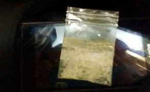 Nam thanh niên giấu ma túy vào 'vùng kín' khi đi với bạn gái