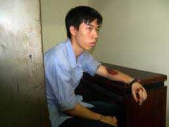 Nha Trang: Táo tợn giật iPhone 6 của du khách