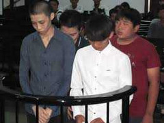 Bình Dương: Tham tiền chuộc, băng cướp nhí sa lưới