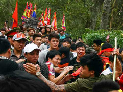 Phát ngôn viên Bộ Văn hóa: 'Thánh thần không phù hộ cướp lộc bạo lực'