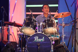 MC Quyền Linh: Nếu tôi chết hãy chôn tôi với cây đàn guitar