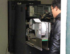 Dùng máy hàn, cắt phá ATM cướp tiền tỷ