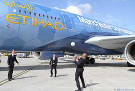 Cách Man Utd, Chelesa... lách luật công bằng tài chính