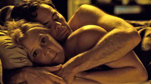 Toát mồ hôi vì cảnh nóng trần trụi trên phim