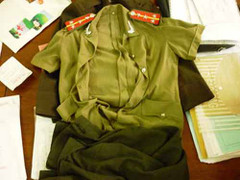 Truy lùng 2 người dùng roi điện cướp xe của cảnh sát