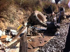 Tàu hỏa xẻ đôi máy cày, đường sắt Bắc - Nam tê liệt