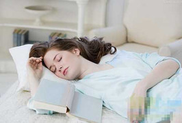 3 tư thế ngủ phá hủy nhan sắc của phái đẹp