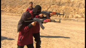 Xem cảnh tập luyện của những nữ chiến binh dũng cảm