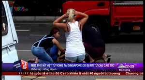 Clip: Rơi từ cầu cao tốc, một phụ nữ Việt tử vong tại Singapore