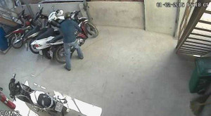 Tên trộm bẻ khóa 3 xe lấy 1 tại nhà trọ