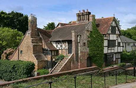 Chuyện cực khó tin: Gần 40 tỷ đồng mua nhà ở quê