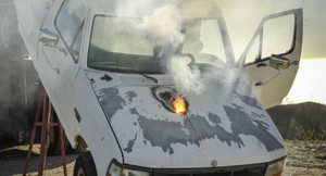 Súng laser Mỹ bắn thủng ô tô từ khoảng cách hàng km