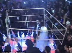 Đám cưới phong cách 'độc lạ' ở Ai Cập