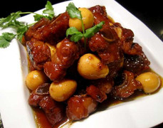 Làm món thịt kho trứng cút thơm ngon cuối tuần