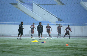 Clip: U23 Việt Nam luyện công trong mưa lạnh