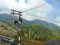 Video: 'Lạnh gáy' khi chạy xe trên đèo Cả