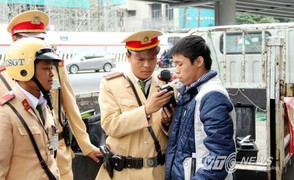 Đề xuất tịch thu xe của người say rượu: Độc giả có đồng tình?