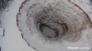 Video: Cận cảnh hố tử thần 'quái vật' ở Nga