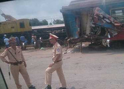 Tàu hỏa đâm đứt lìa ô tô: Lãnh đạo Quảng Trị thông tin nguyên nhân ban đầu