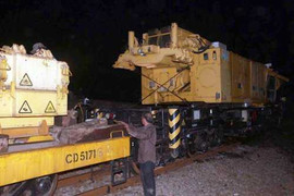 Tàu hỏa đâm đứt lìa ô tô: Thông tuyến sau 24 tiếng xảy ra tai nạn