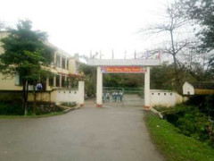 Cắt kiểu tóc lạ, một nam sinh bị đâm chết