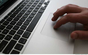 Những đặc điểm 'khác người' gây tranh cãi của Apple