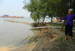 Chống trả công an, đối tượng khai thác cát nhảy xuống biển thoát thân