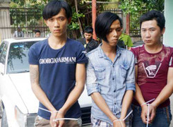 Lái xế hộp đi trộm chó, tung ớt bột cản công an