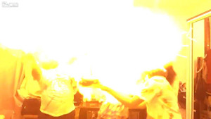 Mừng sinh nhật với bóng bay và cái kết bi hài