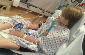 'Cỏ Mỹ' tấn công tàn phá, giới trẻ Việt 'mê man, què quặt'