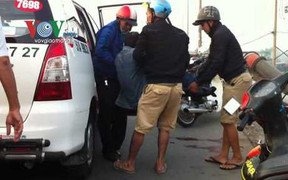 2 phụ nữ bỏ mặc nạn nhân sau va chạm giao thông