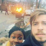 Tự sướng gần đám cháy, gặp nạn thảm khốc