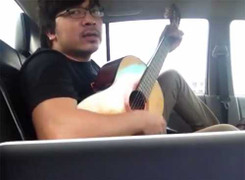 Clip: Giáo sư Xoay hát tiếc nuối hàng cây xanh Hà Nội