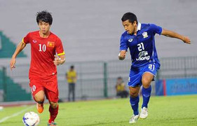 Clip Công Phượng bỏ lỡ khó tin