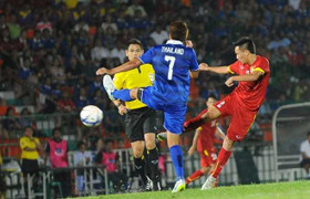 Siêu phẩm vô lê của Hữu Dũng vào lưới U23 Thái Lan