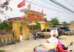 Đình chỉ công tác nữ giáo viên xúc phạm đồng nghiệp