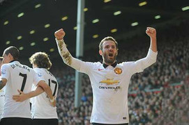 Van Gaal khó lường, Man Utd lấy lại vị thế đại gia