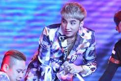 Sơn Tùng M-TP 'gây bão' với 'Cơn mưa ngang qua'