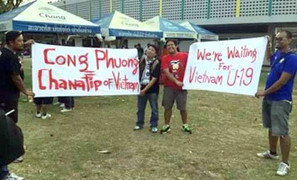 Công Phượng: Bao giờ thì bằng Kiatisak?