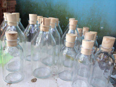 Mẹo đơn giản làm sạch đồ thủy tinh trở nên sáng bóng